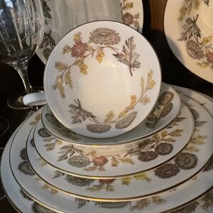 Wedgwood Bone China Lichfield Pattern 5-Piece Place Setting Vintage 1960…